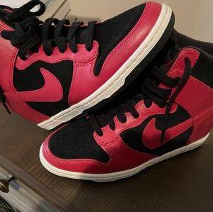 Nike Dunk Sky High Black Red Jordan Size 7